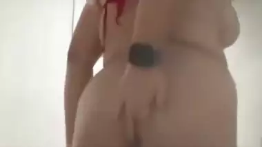 Fingering pussy while bathing by horny slut from Kolkata