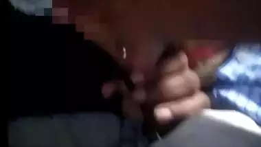 Indian Wife gives blowjob in bus