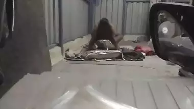 Srilankan sex scandal porn of a car driver with his wife