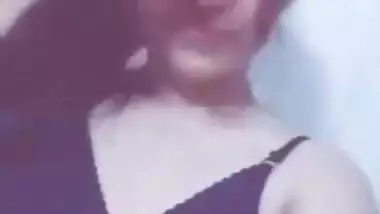 Desi cute gf fingering