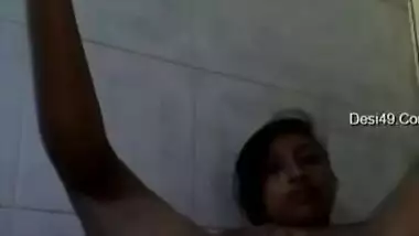 Husband doesn't know Indian wife exposes XXX ass on camera in the shower