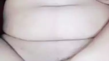 Hot girl opening shirt and sitting nude for fingering