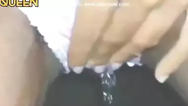 Beautiful Cute Girl Salwar Kameez Showing Pussy Sex Video !