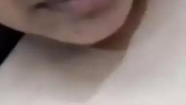 Hot Indian Girl Showing On Video Call 3 Clips Part 2