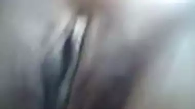 Bihari bald chut fingering MMS