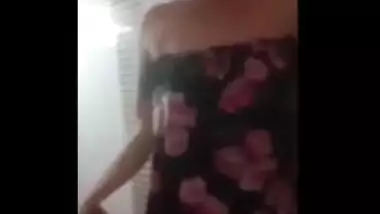 Mom Breast and Pussy Show with Fingering and masturbate