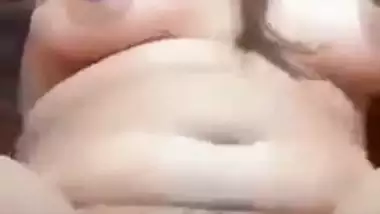 Nude Indian teen exposes her pussy and ass