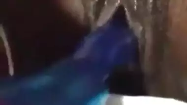 Desi tamil girl juicy black pussy musterbet with sex toy