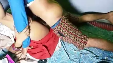 A teacher takes her student’s dick in a Teacher student sex video