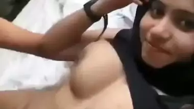 Big boob hijabi girl enjoys hotel sex with her lover