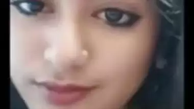 Gorgeous cam girl striptease nude show for client