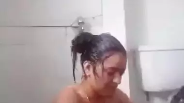 Most Sexiest Couple Bathroom Romance And Fucking