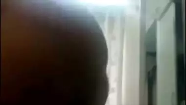 Cute Desi babe nude selfie