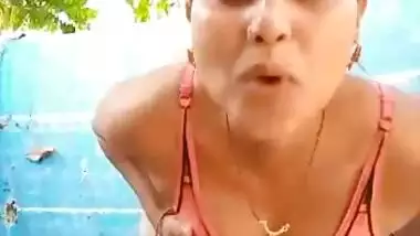 Village girl nude bath MMS video to make you cum